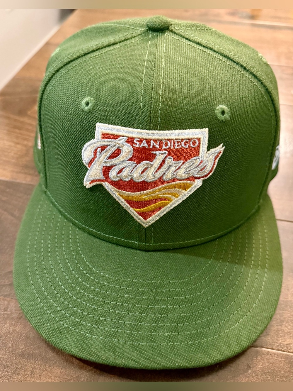 🌟 New Era Green San Diego Padres Script Logo Cap